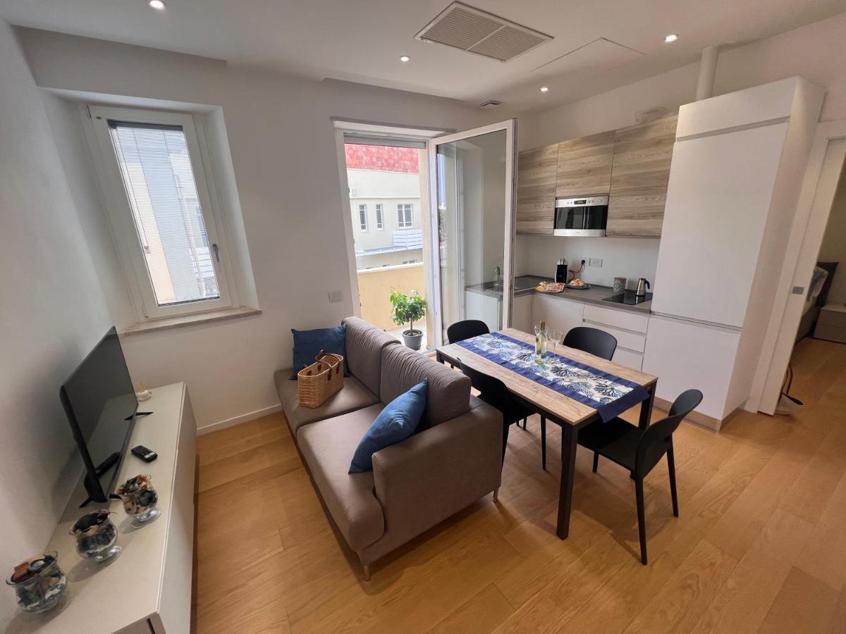 Happy Holiday Apartment Каляри Екстериор снимка